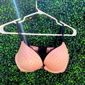 Victoria’s Secret Very Sexy push-up bra